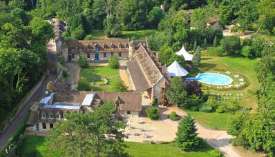 Een helikopter huren : Abbaye des Vaux de Cernay – Vallée de Chevreuse