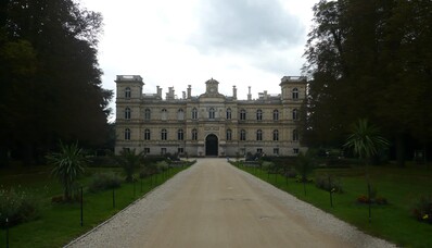 Château de Ferrières per helikopter