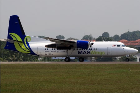 Location de jet privé : avion bimoteur ciel clair.