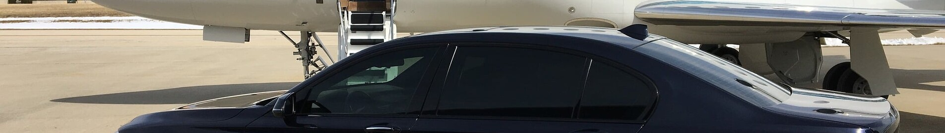 Transfer per auto van/naar de luchthaven met privéchauffeur