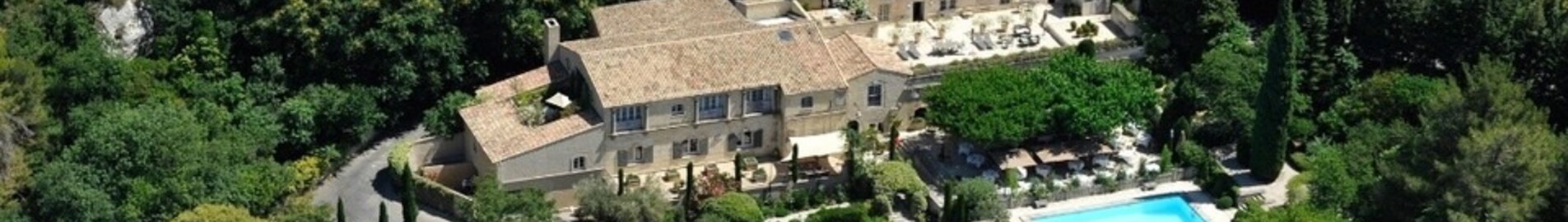 Een helikopter huren voor L’oustau de Baumanière in Les Baux-De-Provence