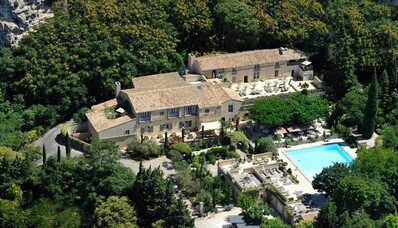 Een helikopter huren voor L’oustau de Baumanière in Les Baux-De-Provence