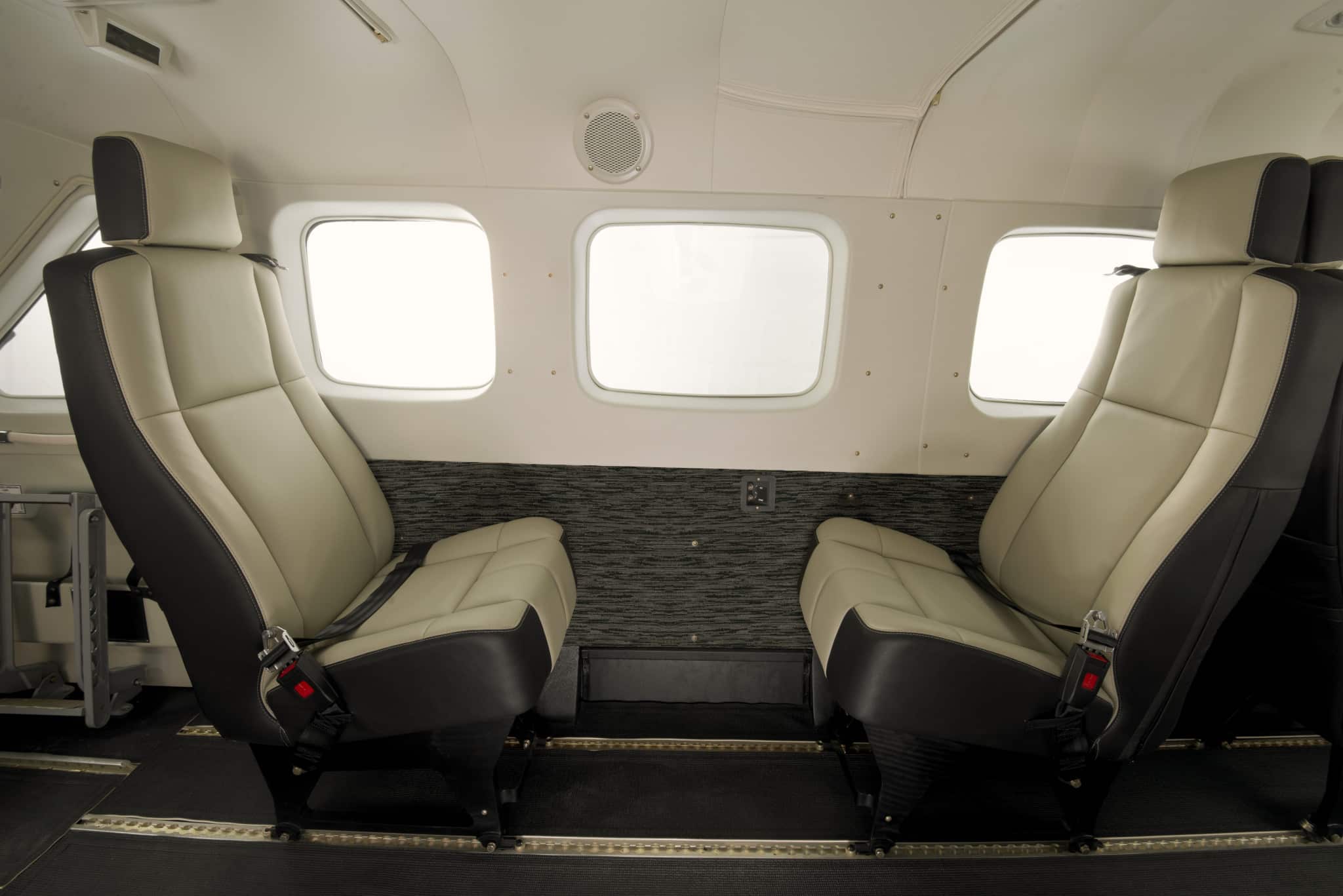 208 Caravan interieur