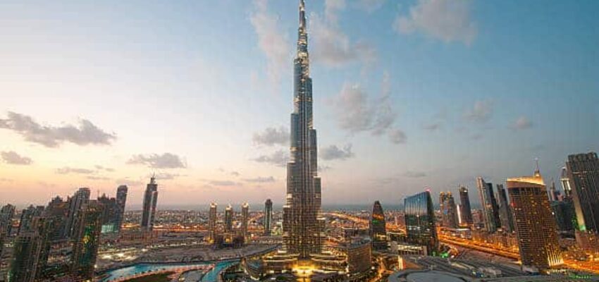 Assistez en jet privé au couché du soleil de Dubai.