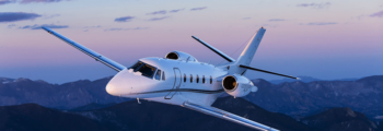 location de jet privé : LEARJET 31 sur le tarmac
