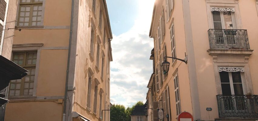 Pau ville