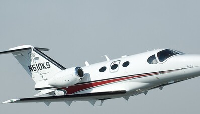 Citation Jet Mustang of Embraer Phenom 100 – Hoe kiezen?