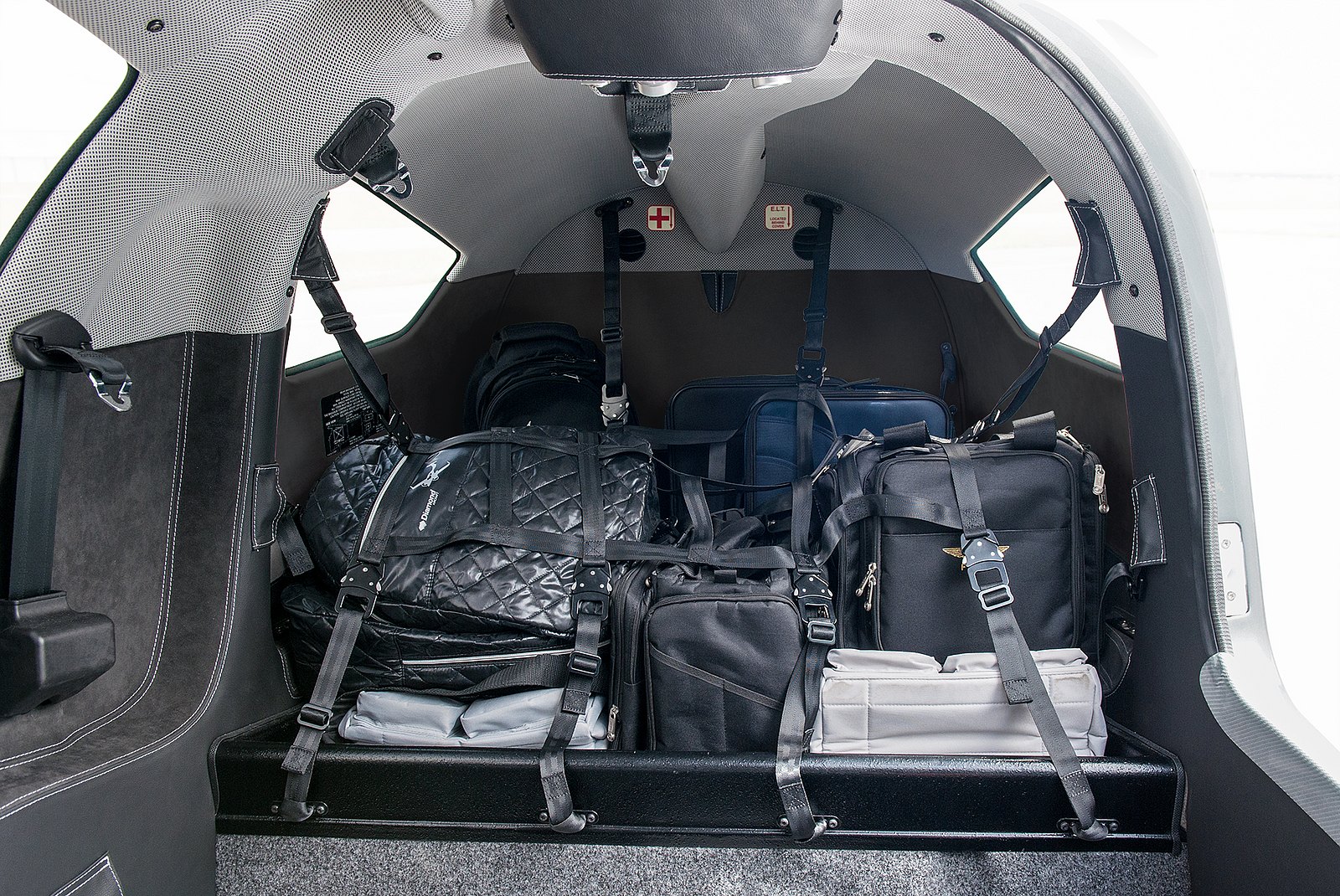 DA62 baggage compartment