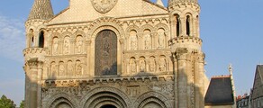 Poitiers: privé jet huren 