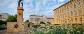Eisenhuttenstad: privé jet huren 
