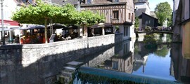 Salon Eyguieres: privé jet huren