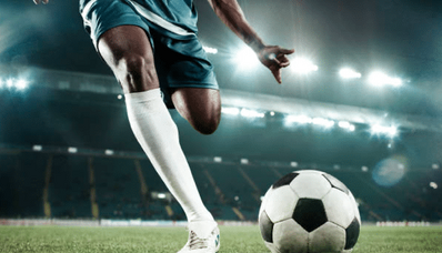 Waarom reizen voetbalteams in privéjets?
