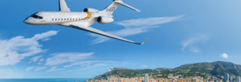 **emplacement de jet privé : Gulfstream G300 stationné piste**
