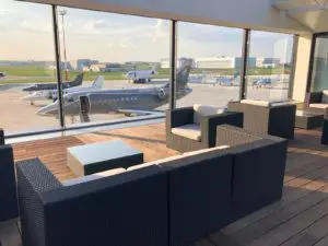 Terminal de aviones privados FBO en el aeropuerto de París Le Bourget