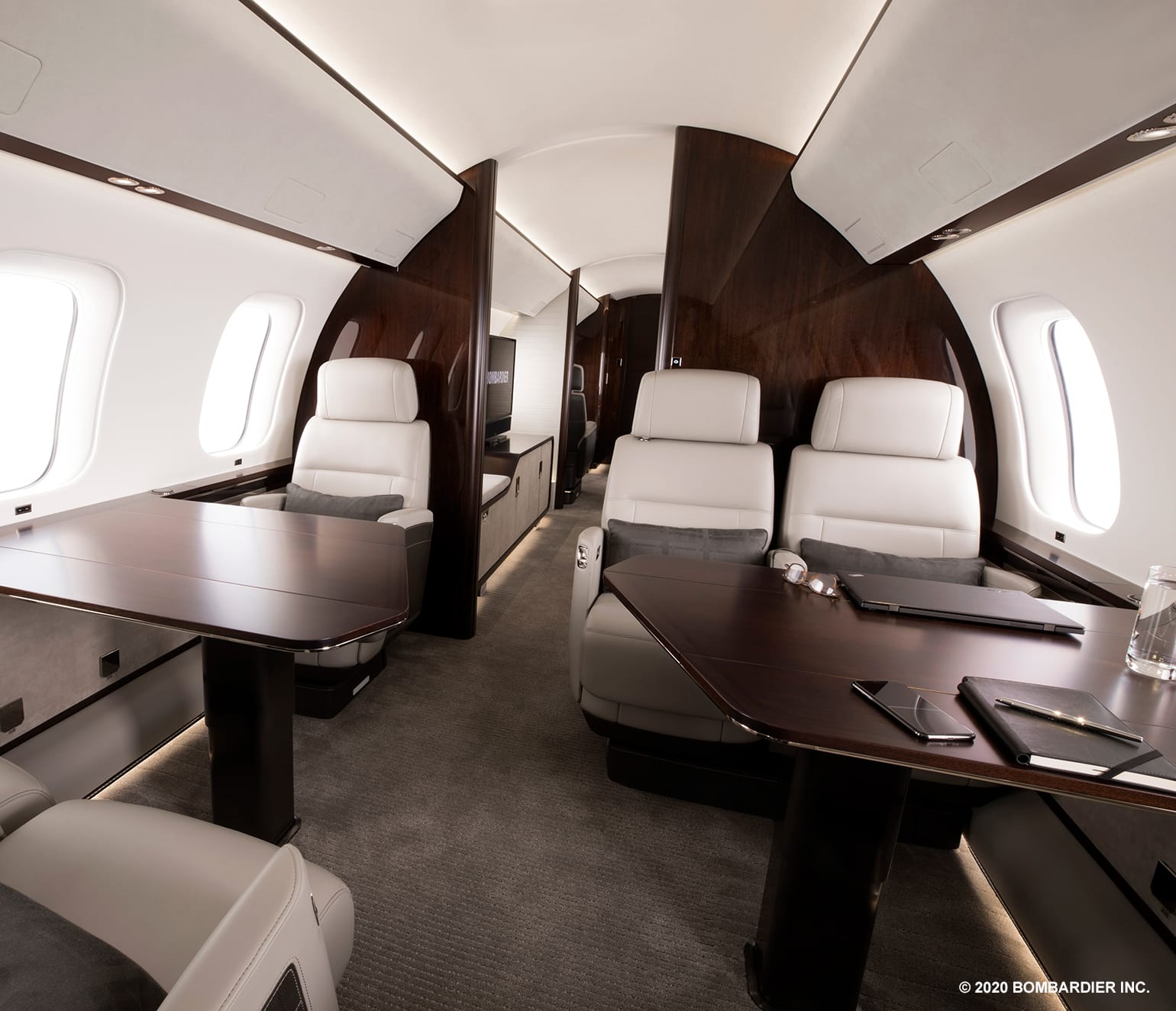 global 7500 interior 1140×980