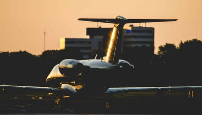 Hoe kies je tussen een privévliegtuig en een privéjet?
